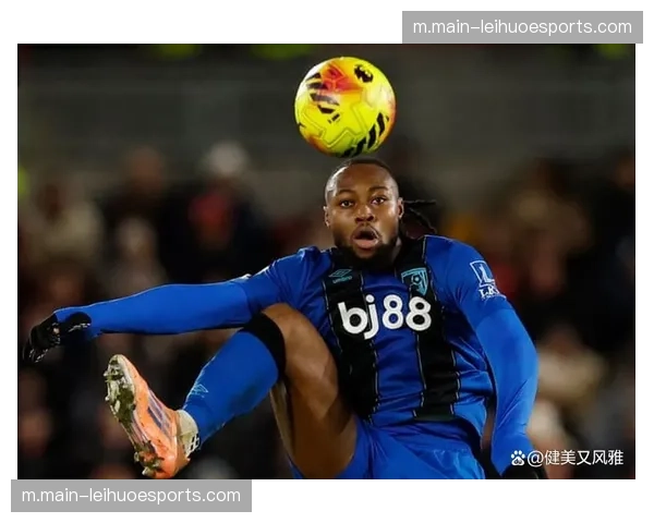 曼城塞门约抢点头球 加纳前锋门前嗅觉敏锐成奇兵